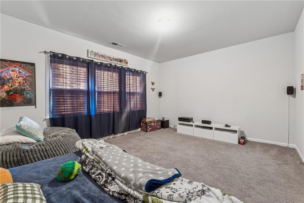 Longstreet Manor - Residential