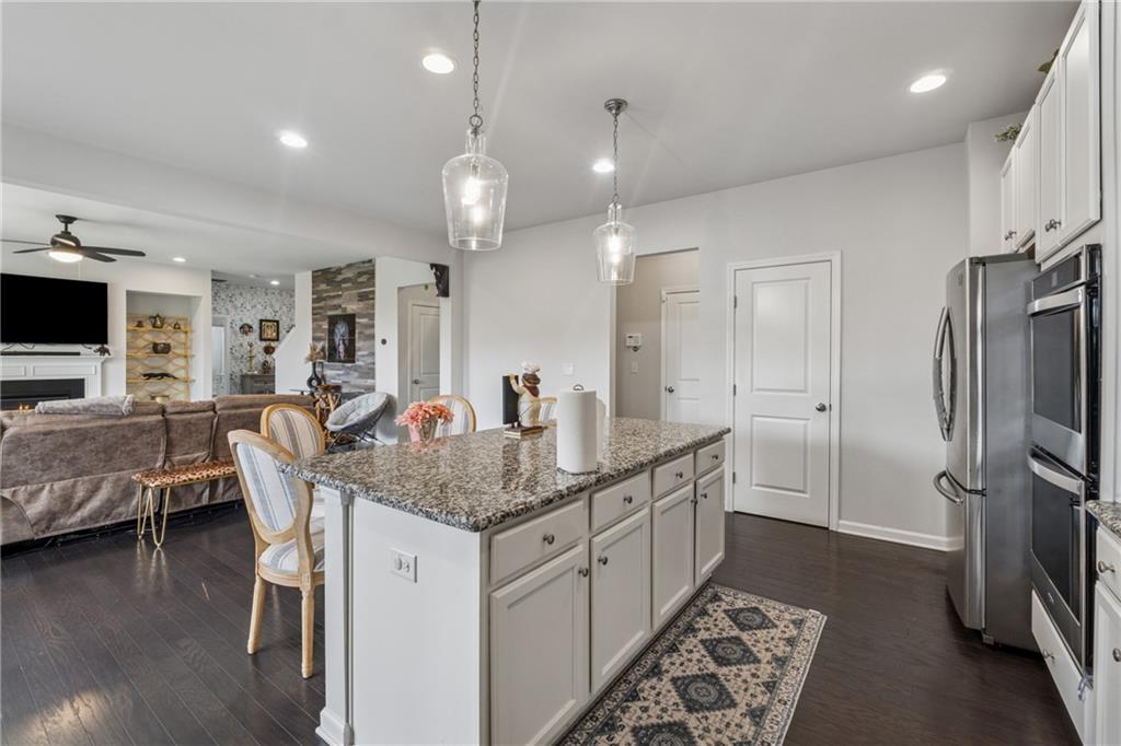Longstreet Manor - Residential