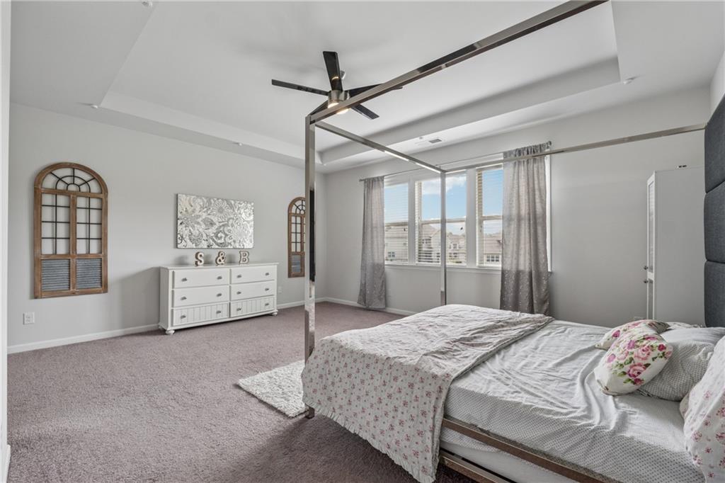 Longstreet Manor - Residential