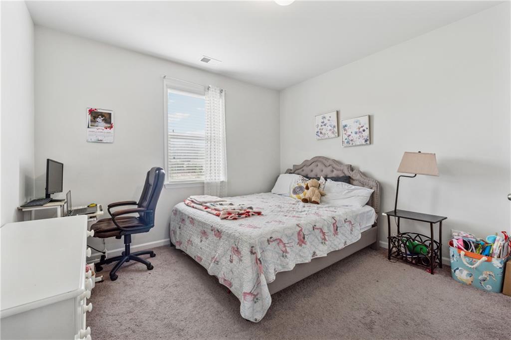 Longstreet Manor - Residential