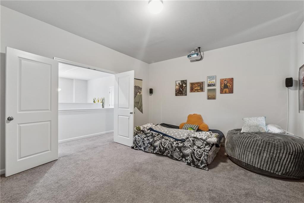 Longstreet Manor - Residential
