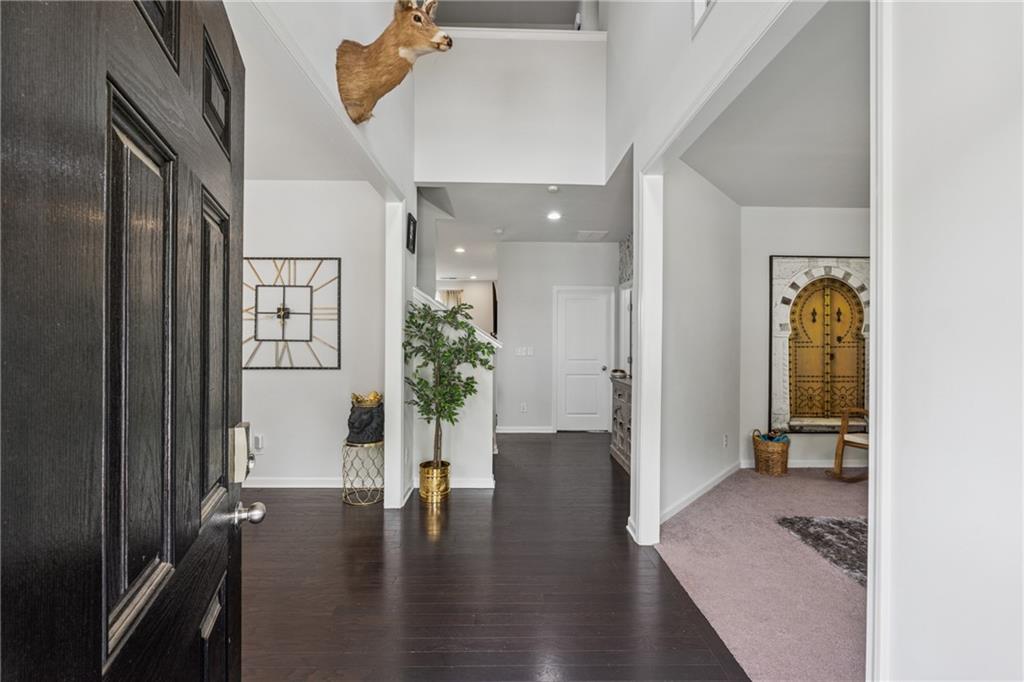 Longstreet Manor - Residential