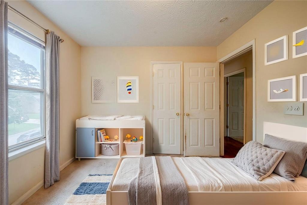 1060 Heatherwood Court