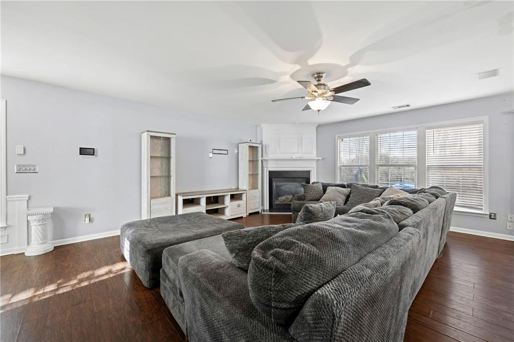 3282 Victoria Park SW