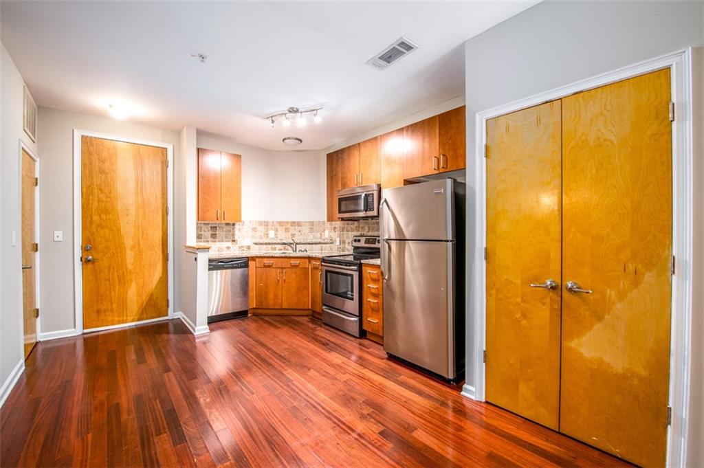 898 Oak Street SW 3324