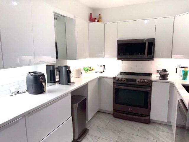 2870 Pharr Court South NW 305