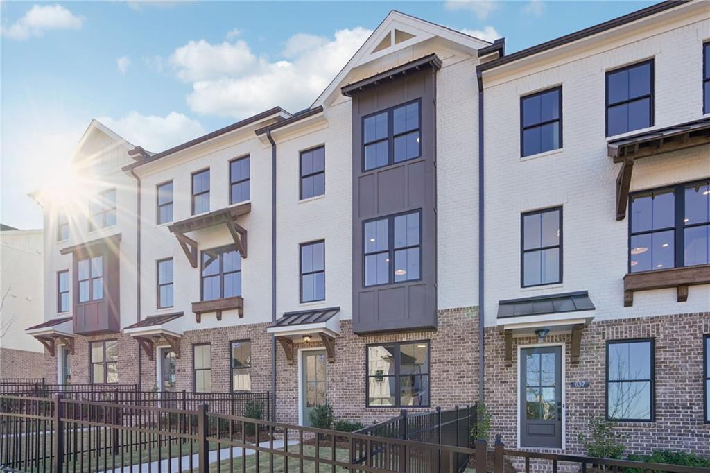 659 Silva Street 142