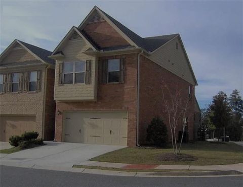 Homes For Sale - 2700 Haynescrest Drive<br/> Grayson, GA 30017