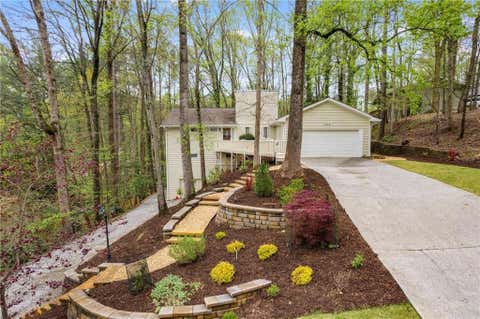 Homes For Rent - 435 Little Pines Court<br/> Roswell, GA 30076