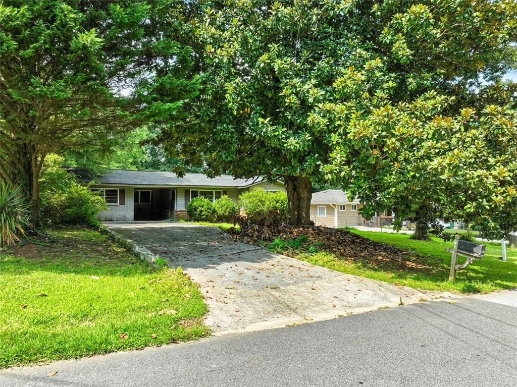 7099 LAKEVIEW Lane
