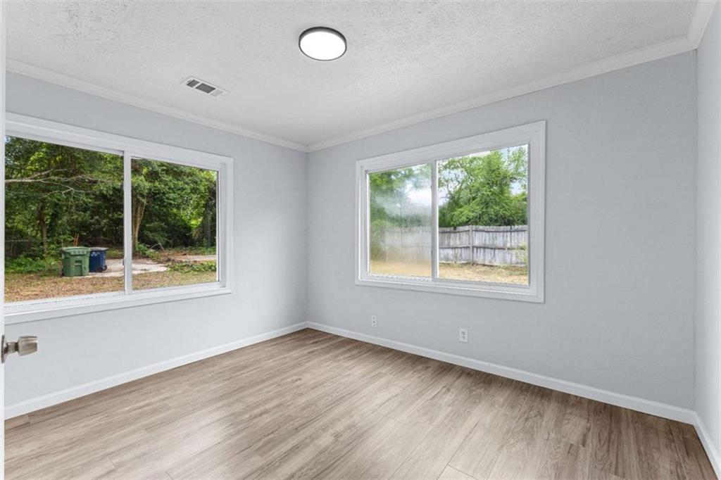 415 Hammond Drive, Griffin, Georgia image 18