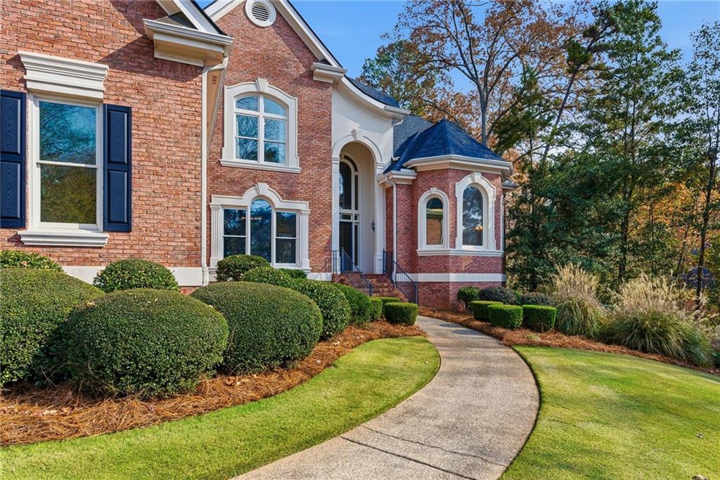 320 Champions View Drive