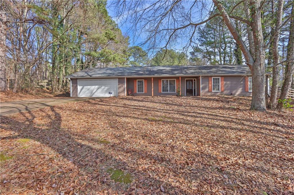 3645 Knoll Crest Trail