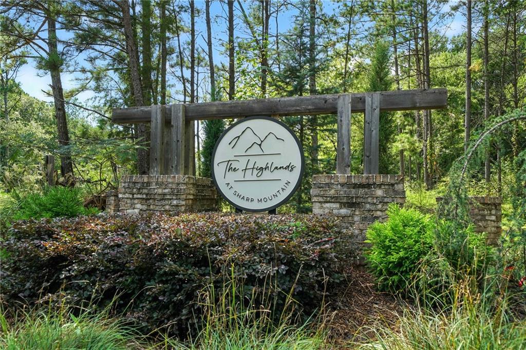 HIGHLANDS AT SHARP MOUNTAIN - Residential