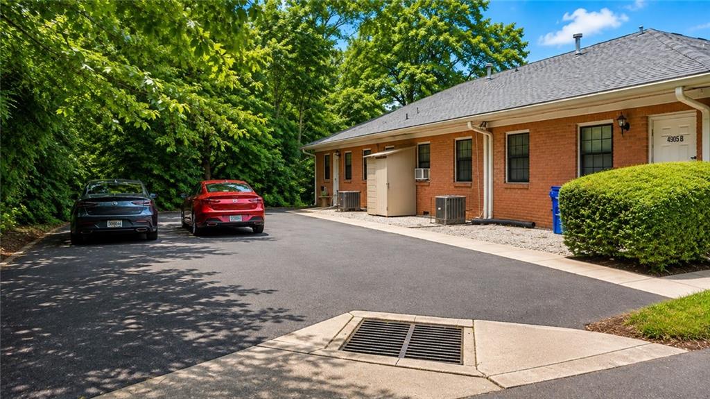 4905 Lavista Road B