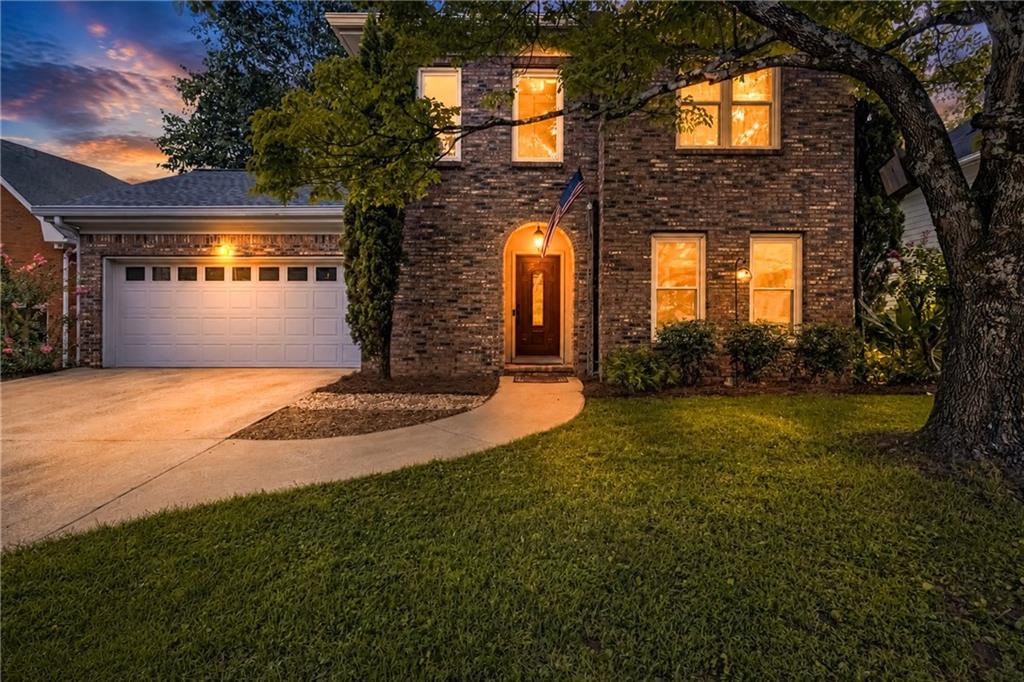 2116 Heritage Heights