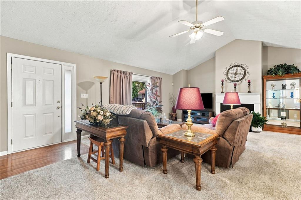 15 Yellowstone Drive