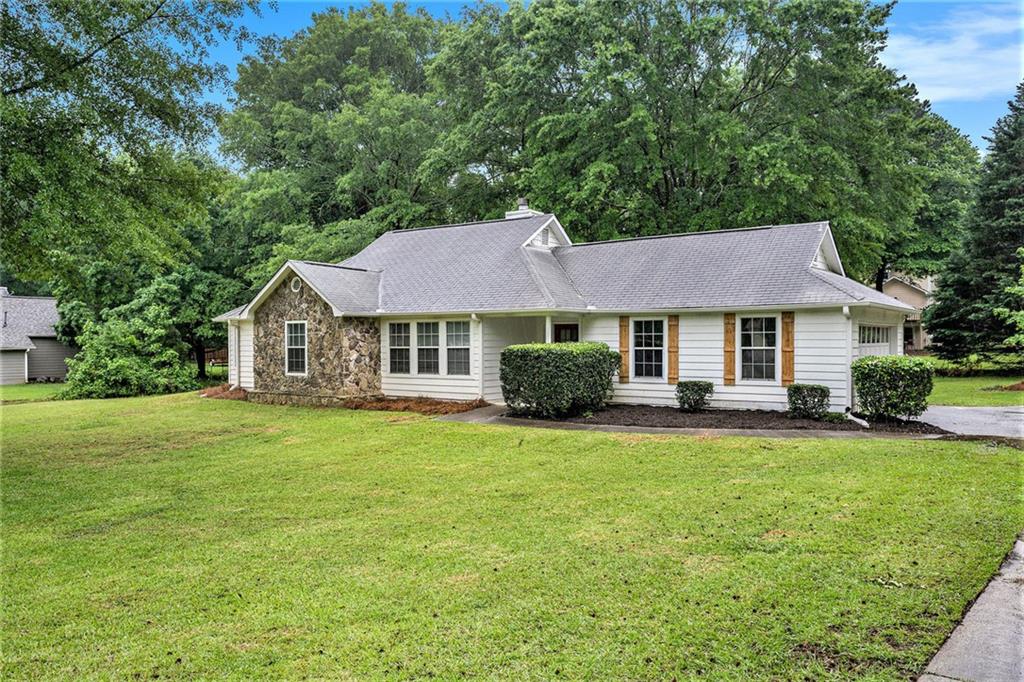 110 Peach Pointe Drive, Mcdonough, Georgia image 2