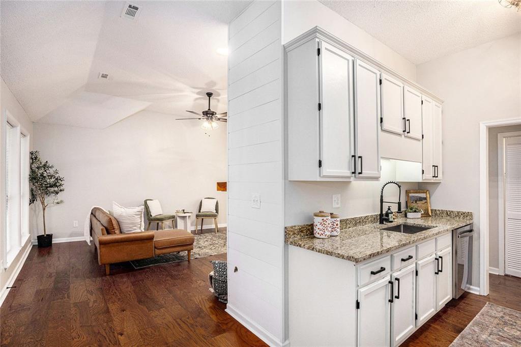 110 Peach Pointe Drive, Mcdonough, Georgia image 6