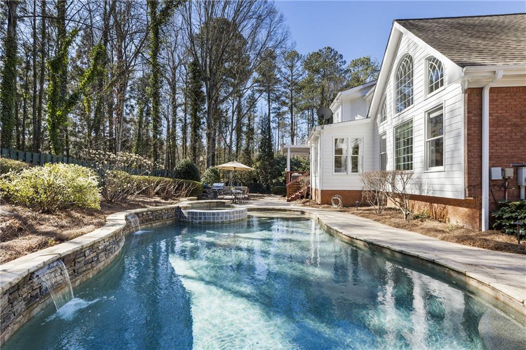 832 Forest Path Lane