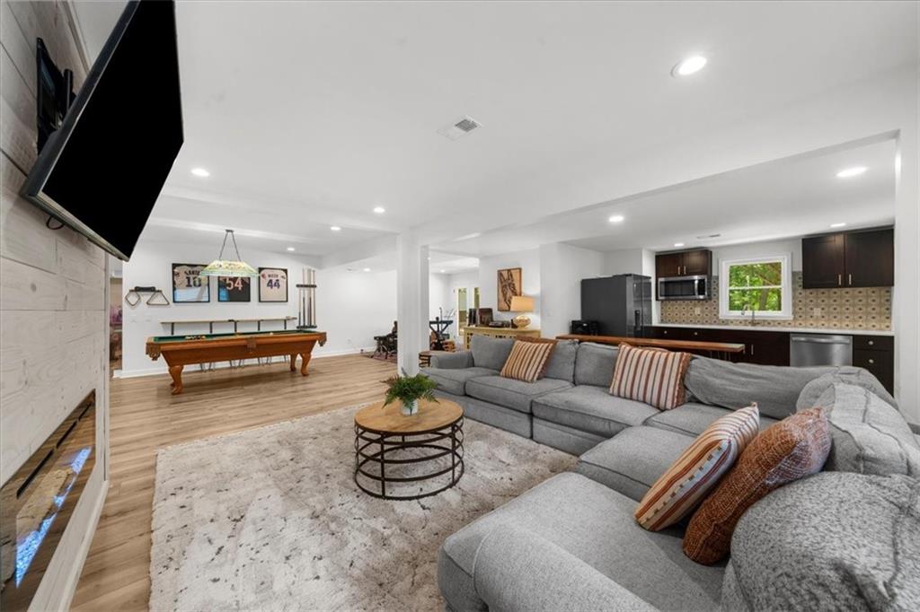 2815 Laurel Green Court