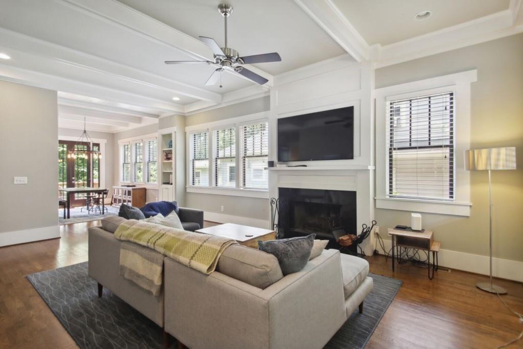 519 N Highland Avenue NE