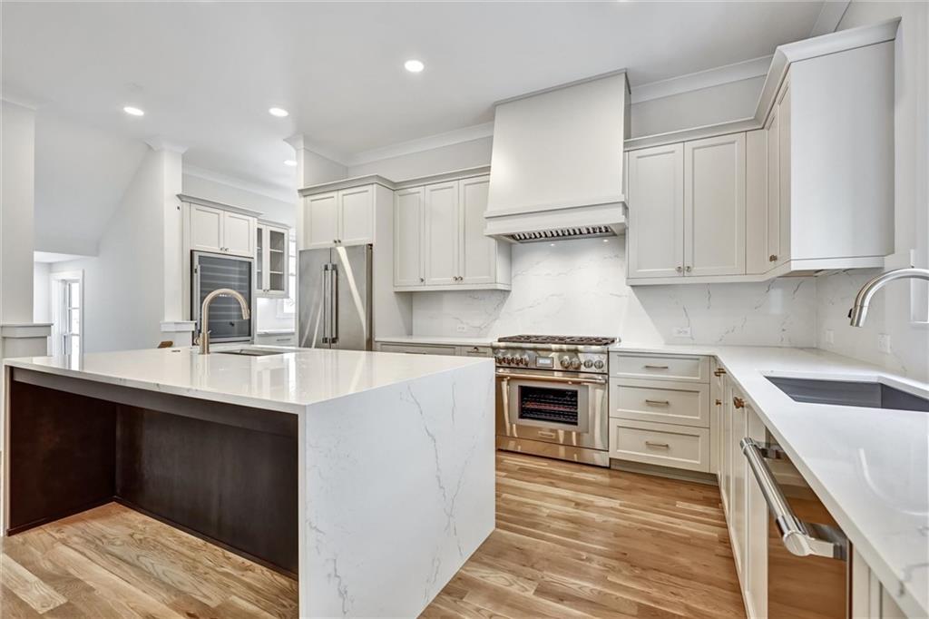 2179 William Way
