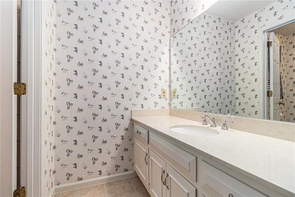 6387 Rosecommon Drive, Peachtree Corners, Georgia image 22