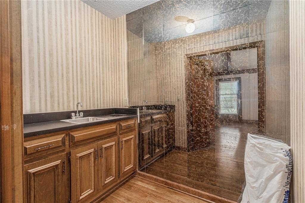 6387 Rosecommon Drive, Peachtree Corners, Georgia image 15