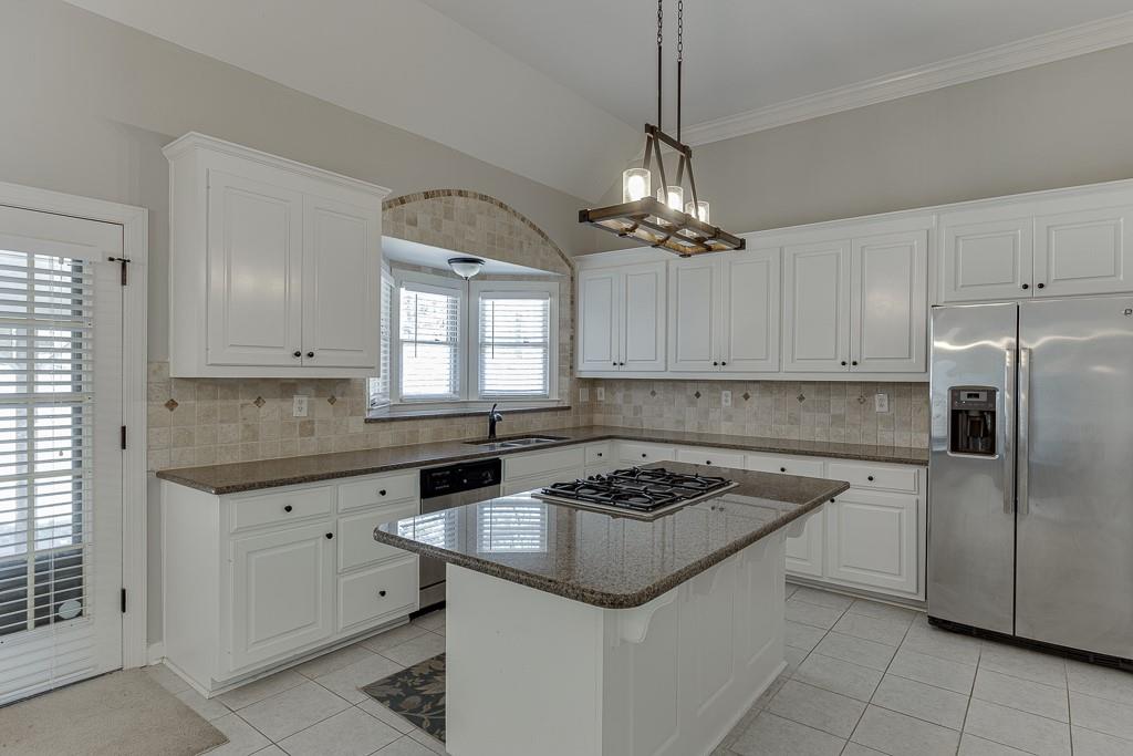395 Highland Gate Circle, Suwanee, Georgia image 13