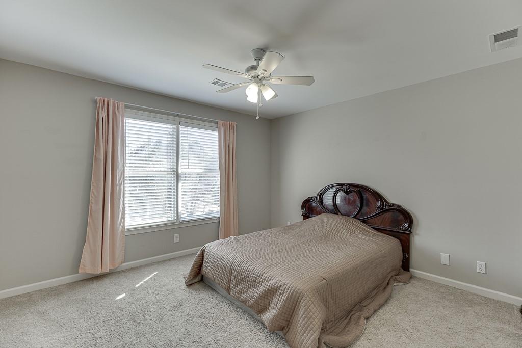 395 Highland Gate Circle, Suwanee, Georgia image 32