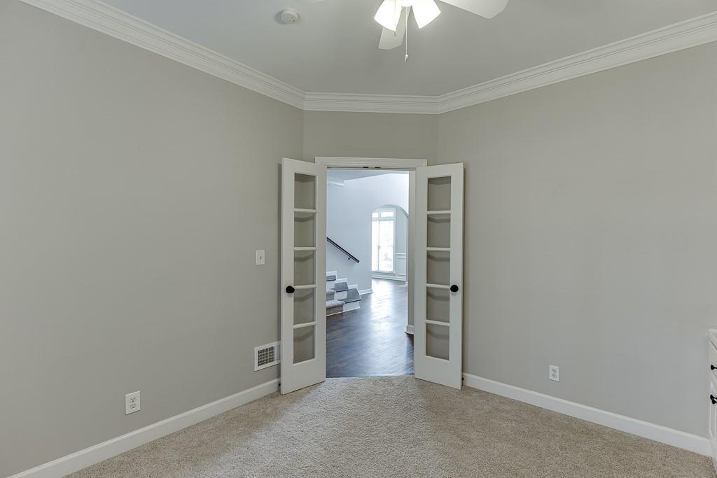 395 Highland Gate Circle, Suwanee, Georgia image 26