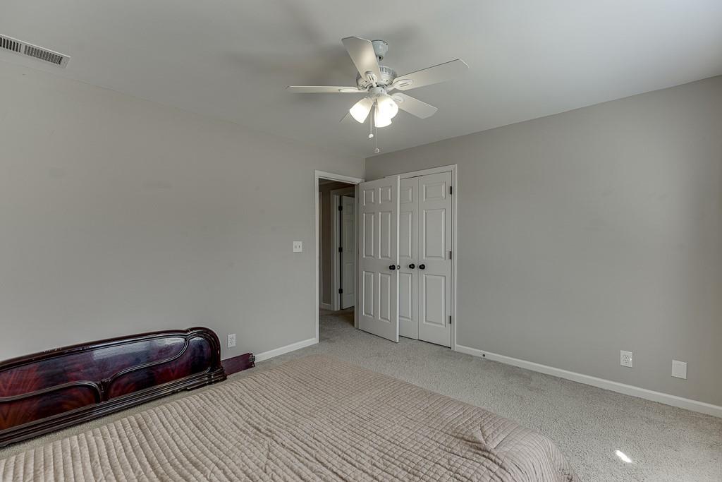 395 Highland Gate Circle, Suwanee, Georgia image 33