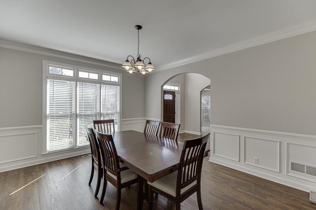 395 Highland Gate Circle, Suwanee, Georgia image 10