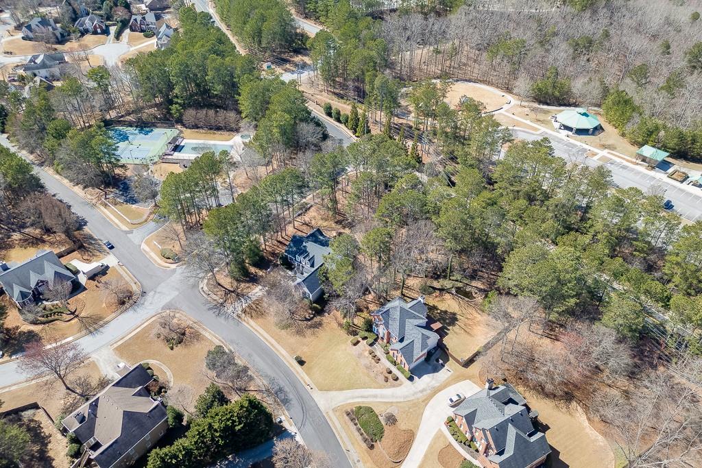 395 Highland Gate Circle, Suwanee, Georgia image 49