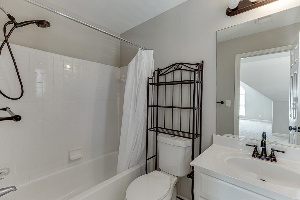 395 Highland Gate Circle, Suwanee, Georgia image 31