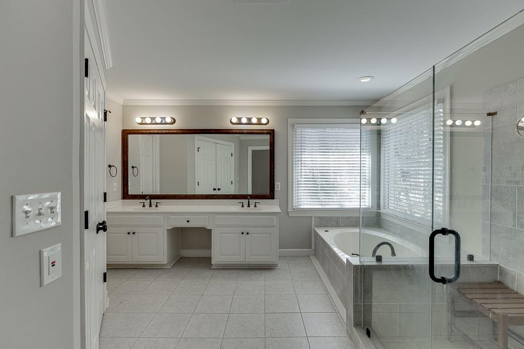 395 Highland Gate Circle, Suwanee, Georgia image 37