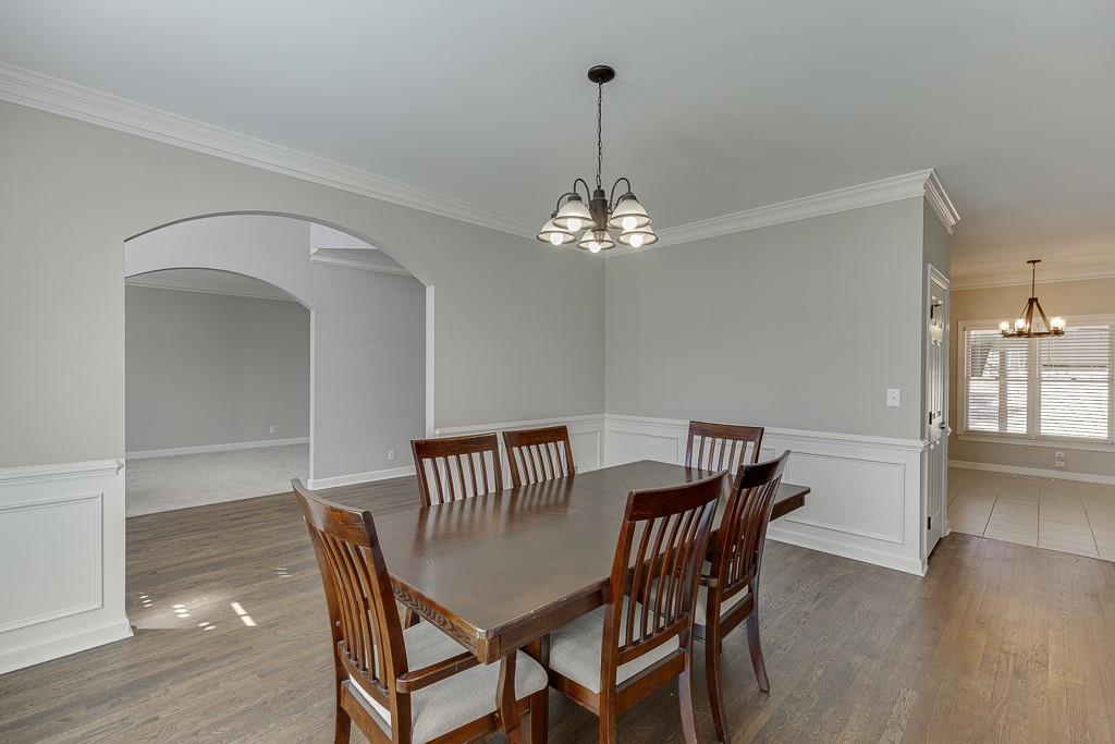 395 Highland Gate Circle, Suwanee, Georgia image 9