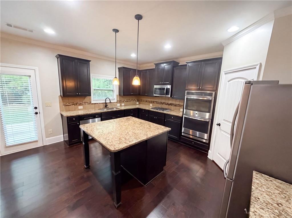 2772 Bluestone Drive SW