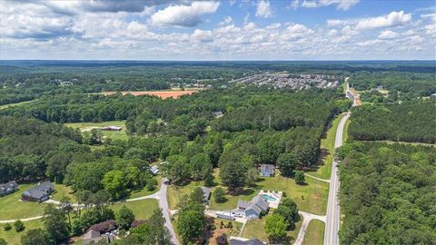 A home in Dacula