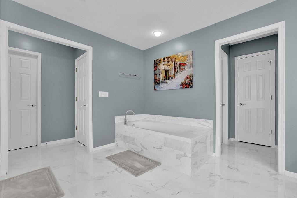 5155 Amberden Hall Drive, Suwanee, Georgia image 34