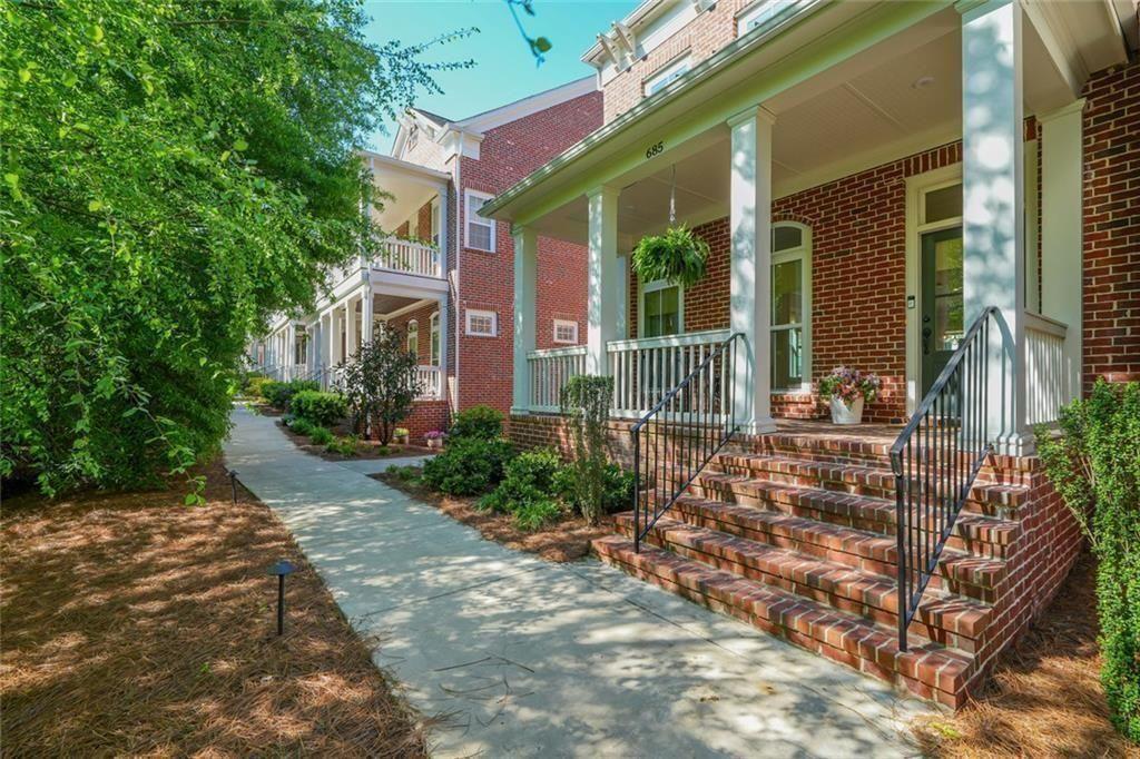 685 Brennan Drive NE