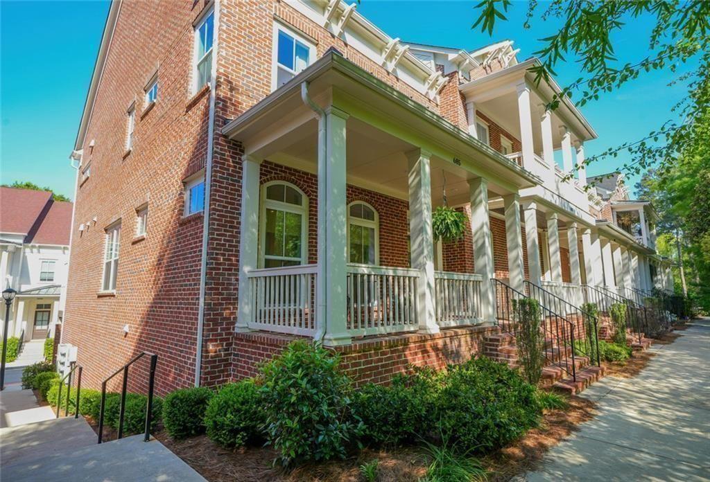 685 Brennan Drive NE