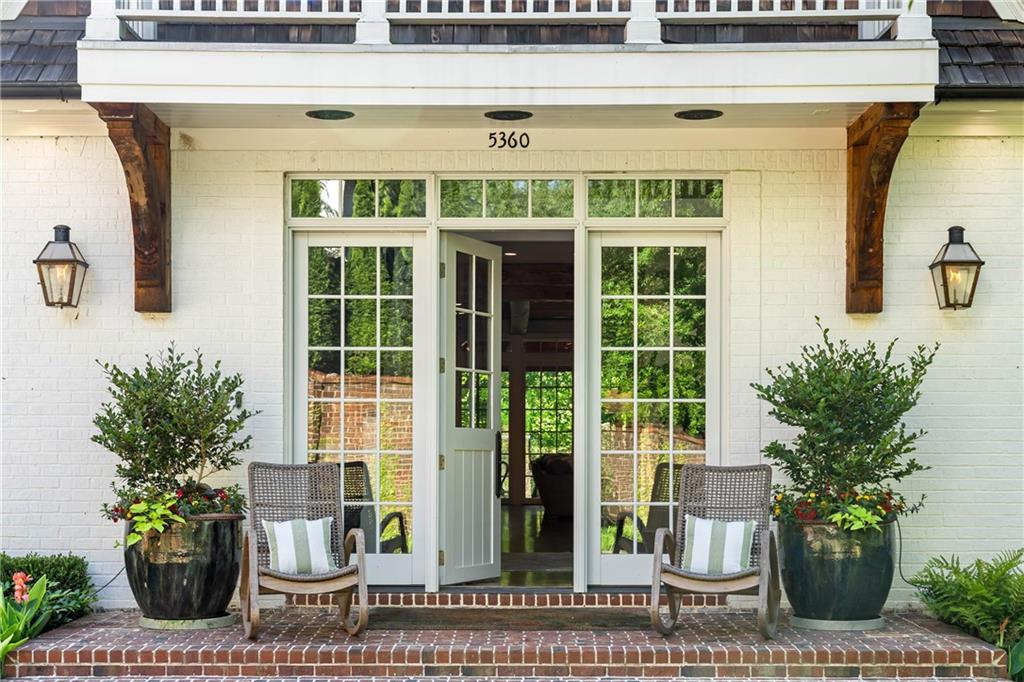 5360 Lake Forrest Drive, Atlanta, Georgia image 11