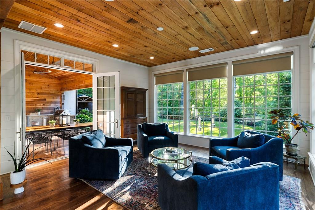 5360 Lake Forrest Drive, Atlanta, Georgia image 23