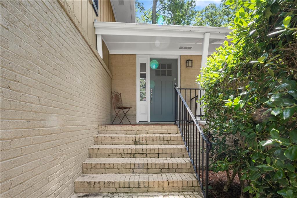 4695 N Peachtree Road