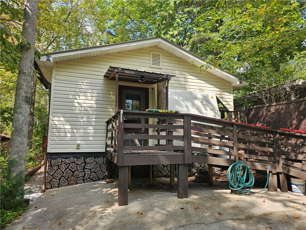 Escape to your own mountain getaway or Live Full time! This charming 3-bedroom, 1.5-bath retreat is tucked inside a scenic lake resort community offering the perfect blend of adventure and relaxation. Enjoy days filled with horseback riding, swimming, and kayaking right outside your door. Inside, you’ll find a cozy living space, perfect for family and friends after a day on the trails or water. The home features a kitchen, comfortable bedrooms, and plenty of natural light.
Whether you’re looking for a vacation home, weekend escape this property offers endless possibilities in a resort setting with year-round activities. Fully furnished and Owner Financing Available.