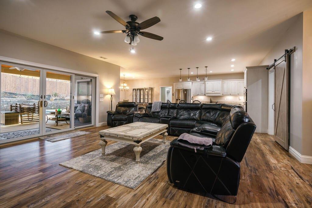 52 Ivy Ridge Court