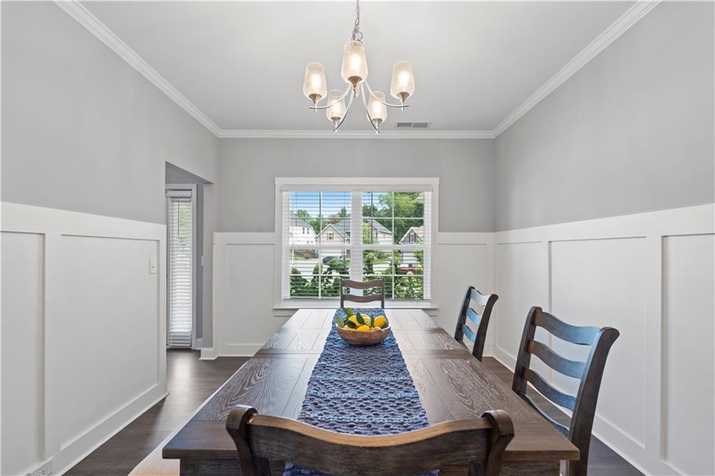 540 Glen Abbey Circle SE