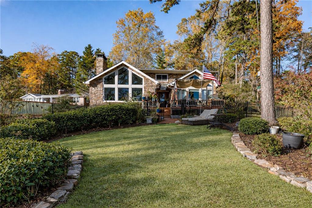 8225 Dogwood Trail
